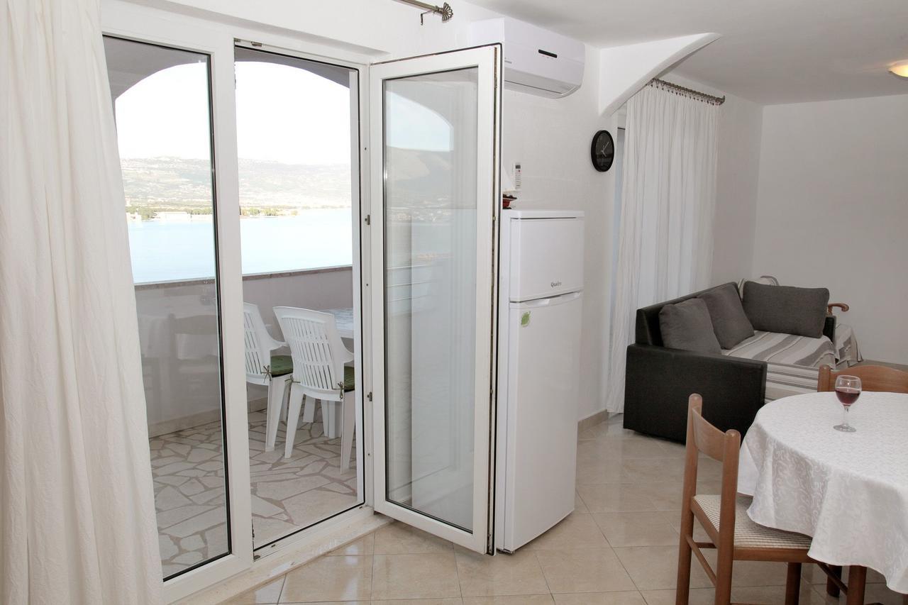 Apartments Iva Trogir Eksteriør billede