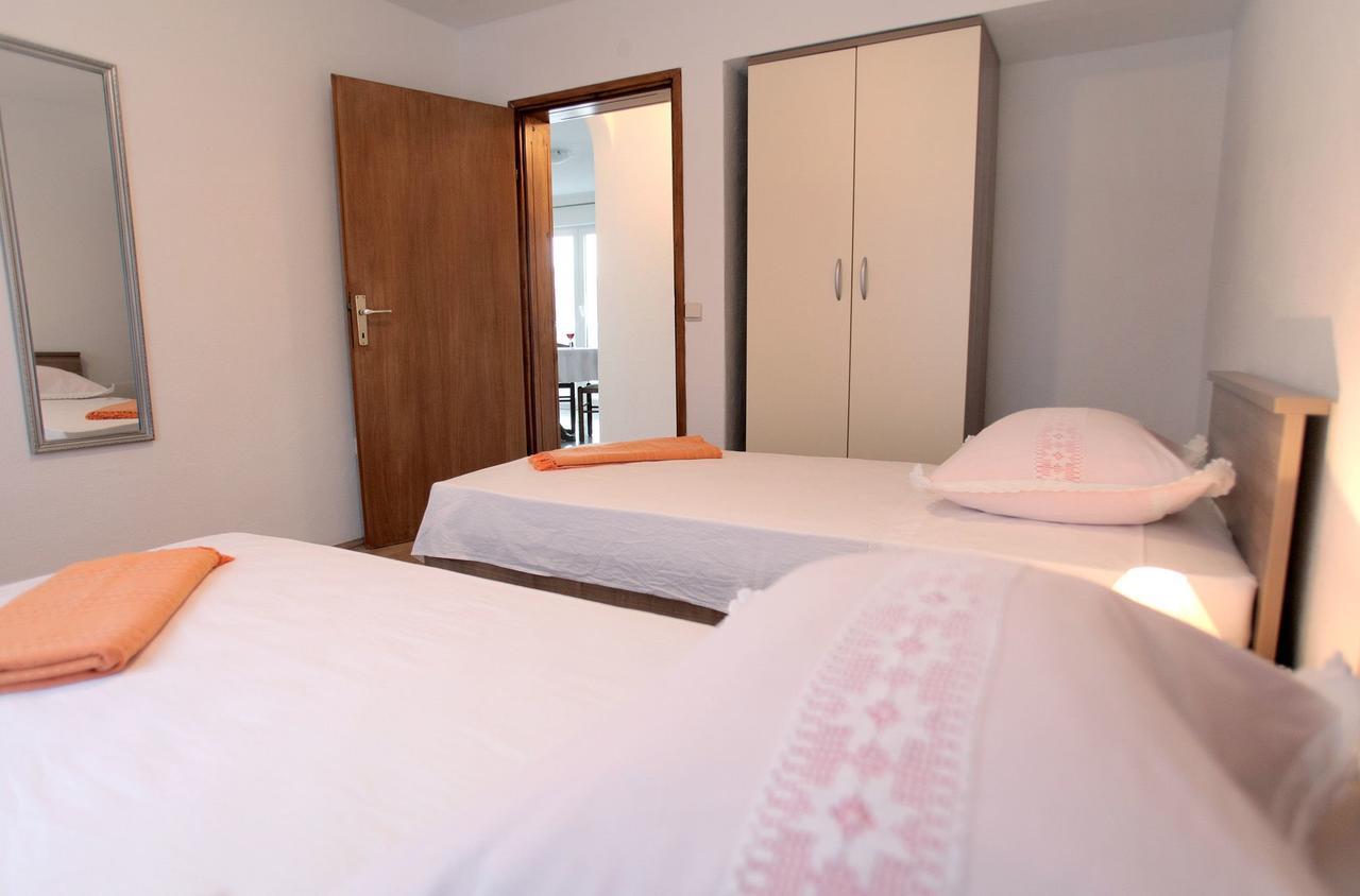 Apartments Iva Trogir Eksteriør billede