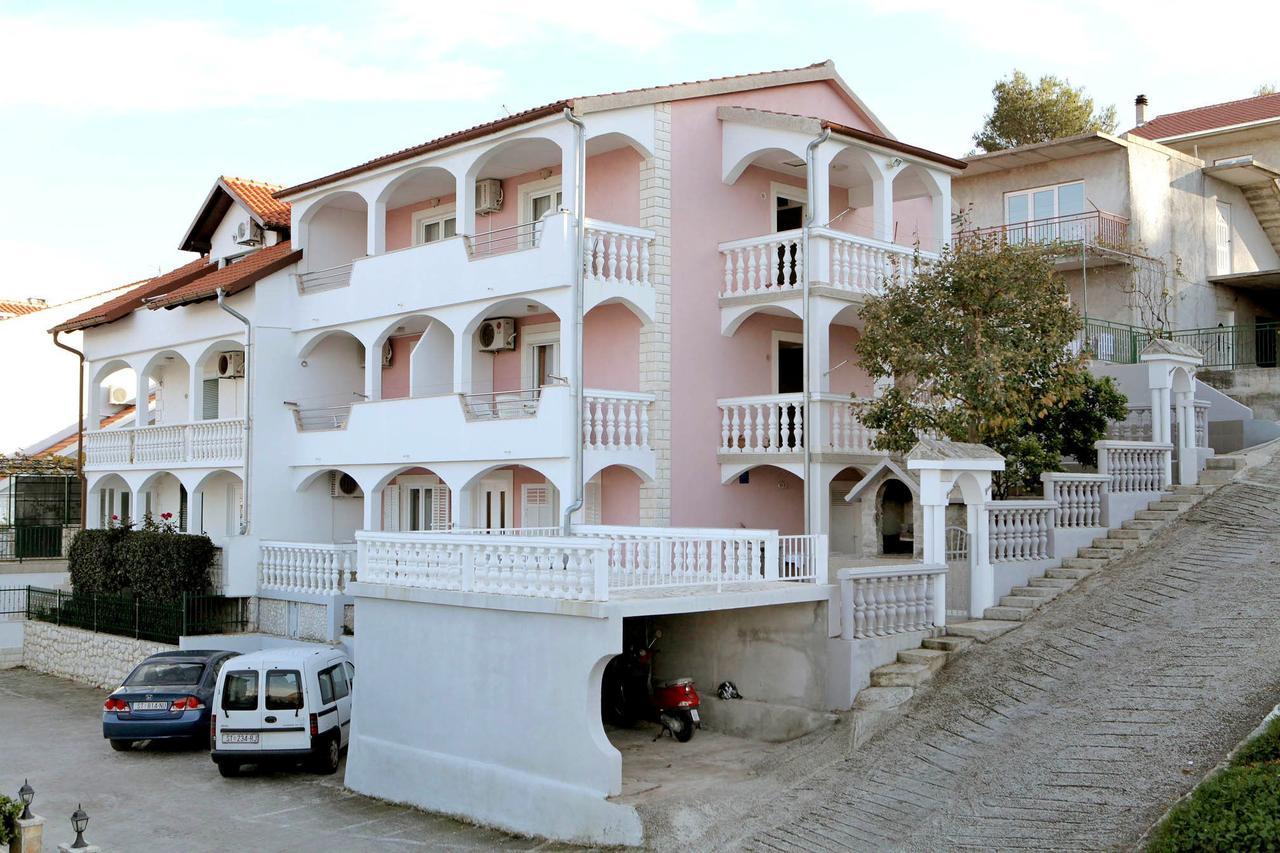Apartments Iva Trogir Eksteriør billede