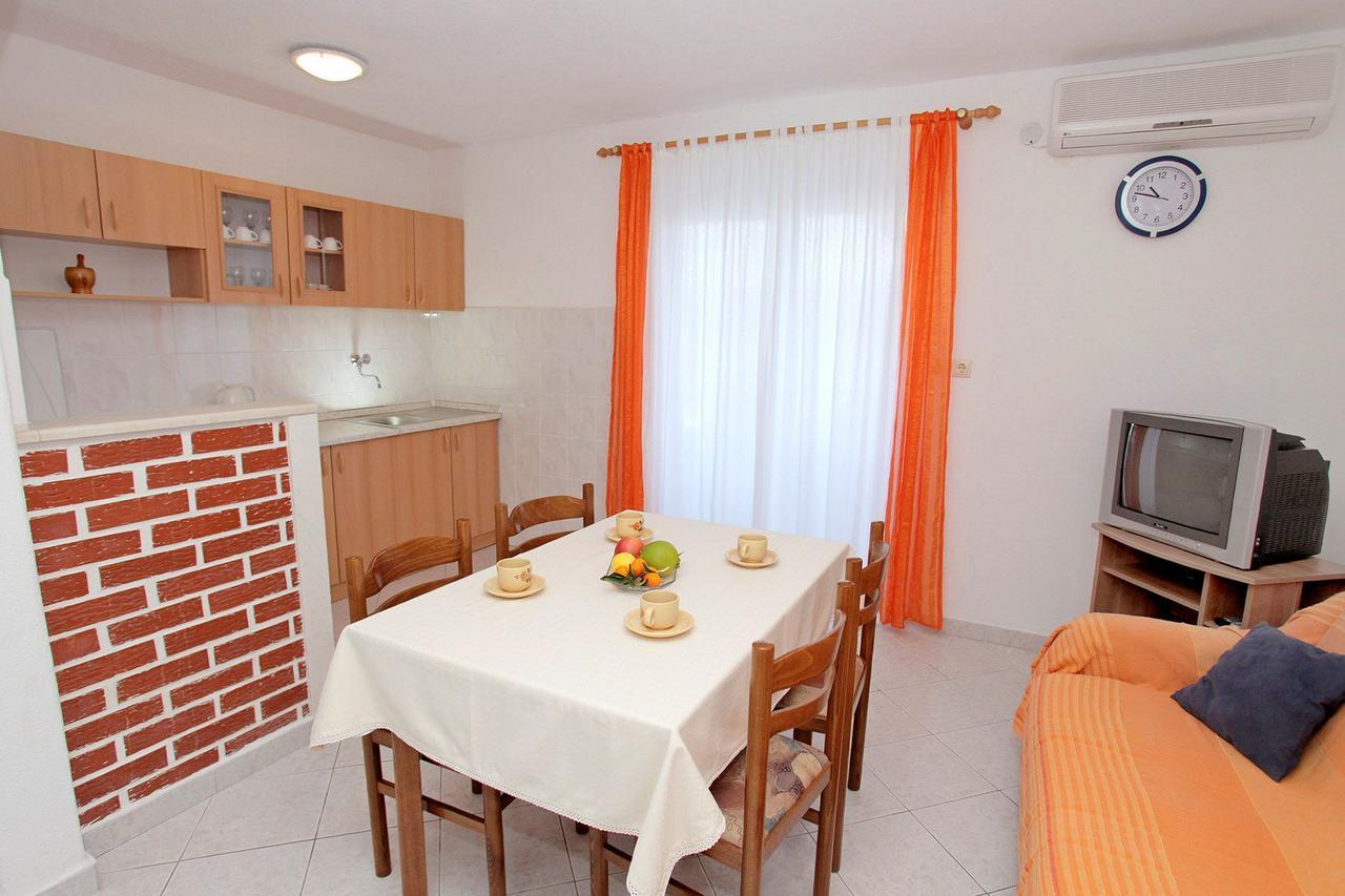 Apartments Iva Trogir Eksteriør billede